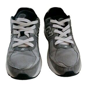 New Balance 2002Big Kids Size 2M Running Shoes Sneakers In Gray PC2002SG